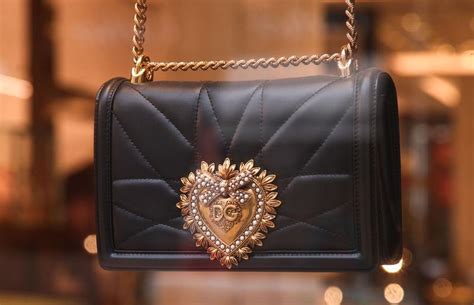 How to tell if a Dolce & Gabbana purse is authentic 